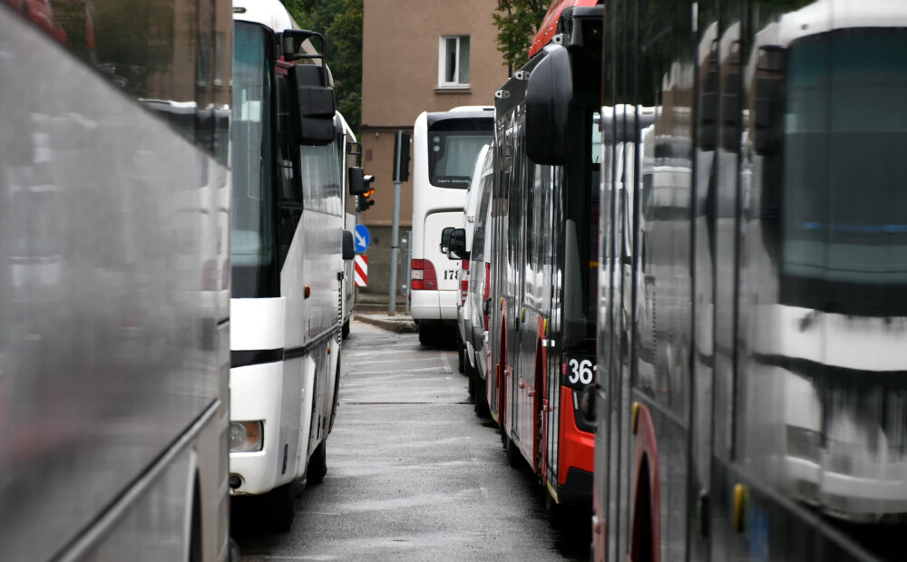 Sabiedriskais Transports Krīzes Slieksnī: Degvielas Cenu Kāpums Draud Ar Pakalpojumu Apturēšanu