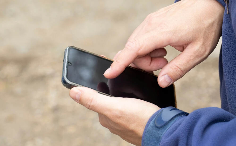 Ventspils haoss: “Tele2” tīkla krahs atstāj pilsētu bez sakariem un iedzīvotājus bez atbildēm