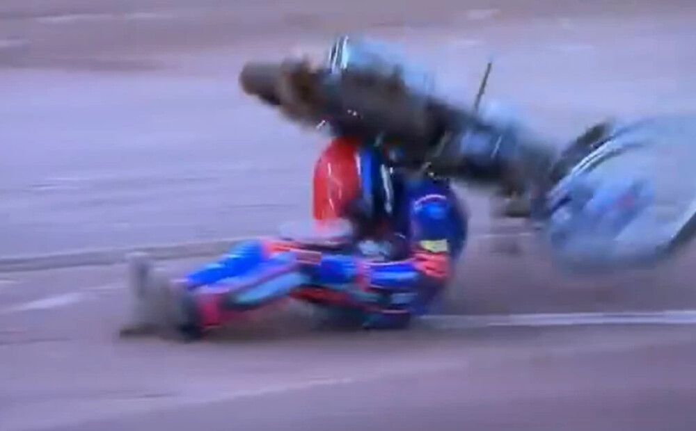 Andžejam Ļebedevam motocikls uztriecas uz galvas spīdveja ‘Grand Prix’ posmā Dānijā