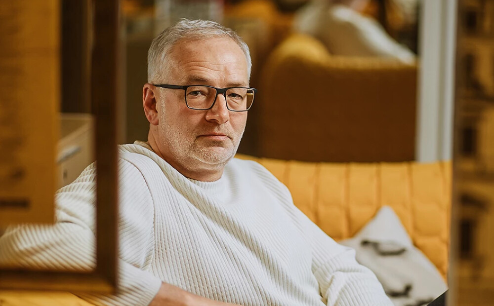 Jānis Domburs tiešajā ēterā atzīst, ka dusmojas uz melu izplatītājiem