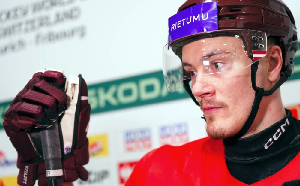 Kristaps Zīle zaudē IIHF Čempionu līgas spēlē ar Liberecas komandu