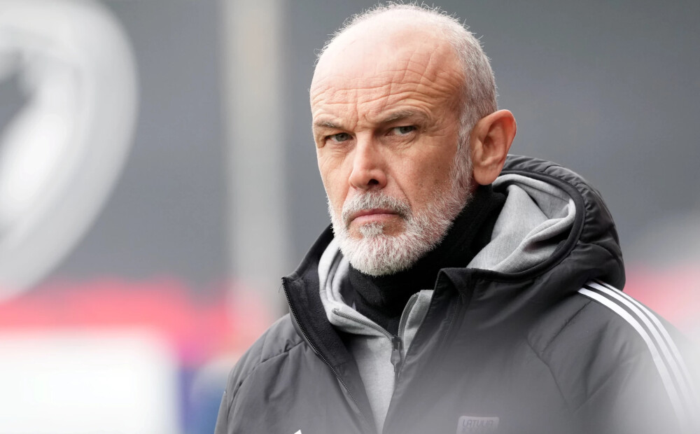 Nikolato izsaka pārsteigumu par Latvijas futbola situāciju un hokeja zvaigznes uzmirdz