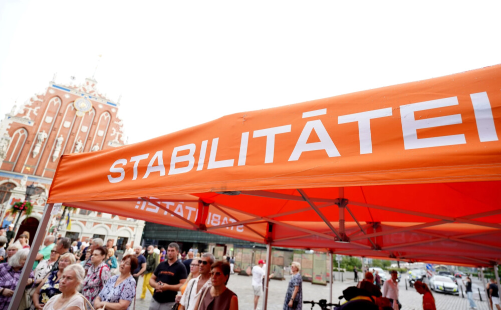Stabilitātei! – Politiskā spēka skandāls un reitingi pirms vēlēšanām