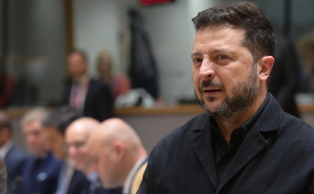 Zelenskis brīdina par ieroču piegāžu kavēšanu no ASV